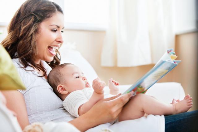 Zašto bebama treba čitati i pre nego što progovore